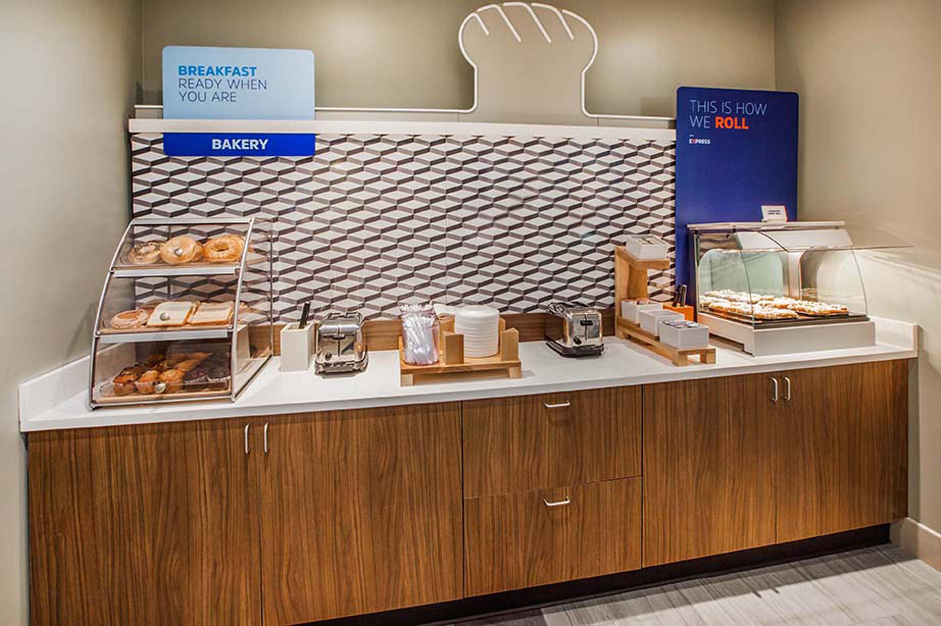 Holiday Inn Express & Suites - Fort Wayne North By Ihg Sunnybrook Acres Экстерьер фото