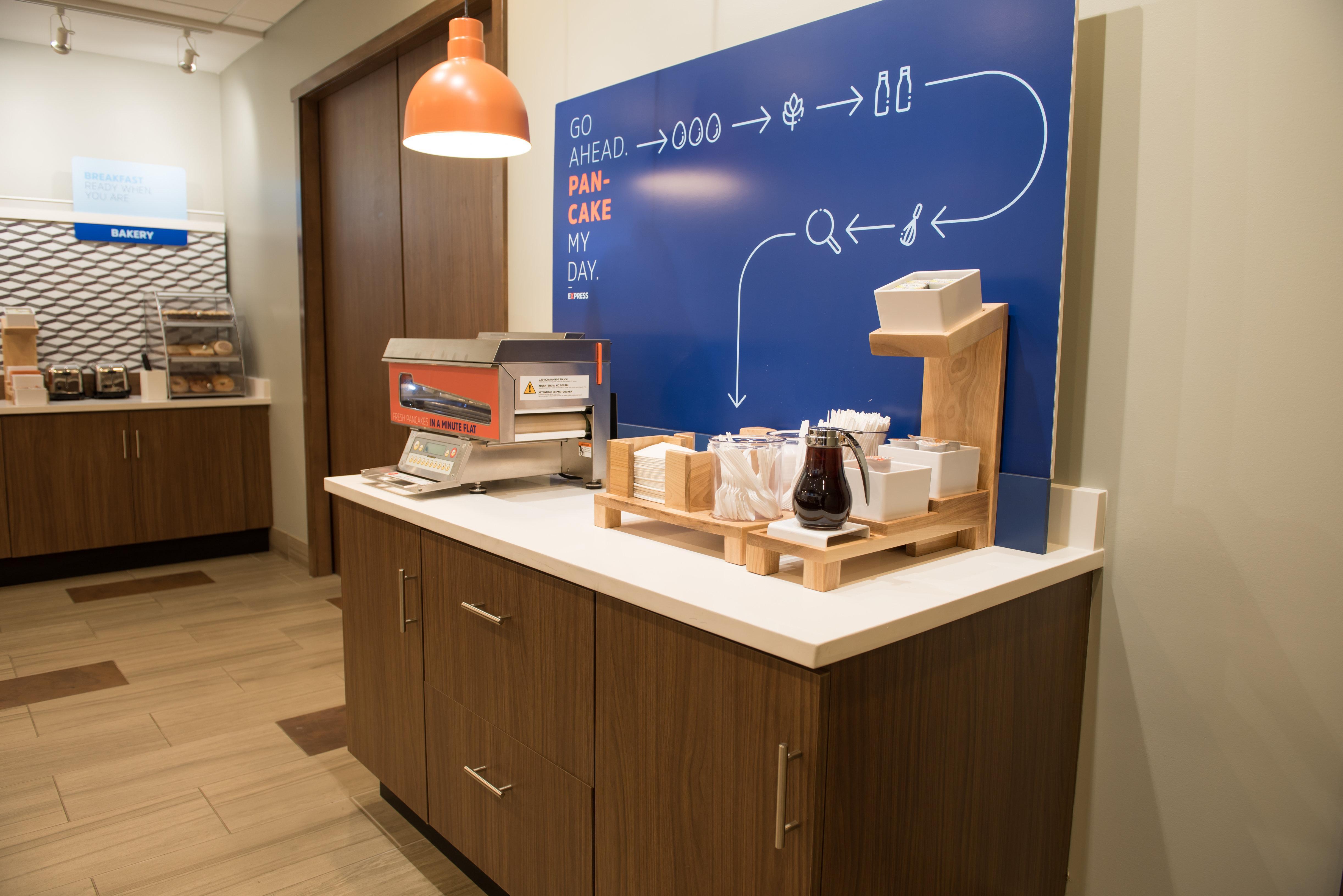 Holiday Inn Express & Suites - Fort Wayne North By Ihg Sunnybrook Acres Экстерьер фото